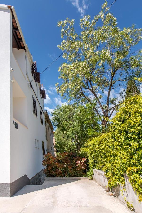 Apartment Nives In The Center - Free Parking *