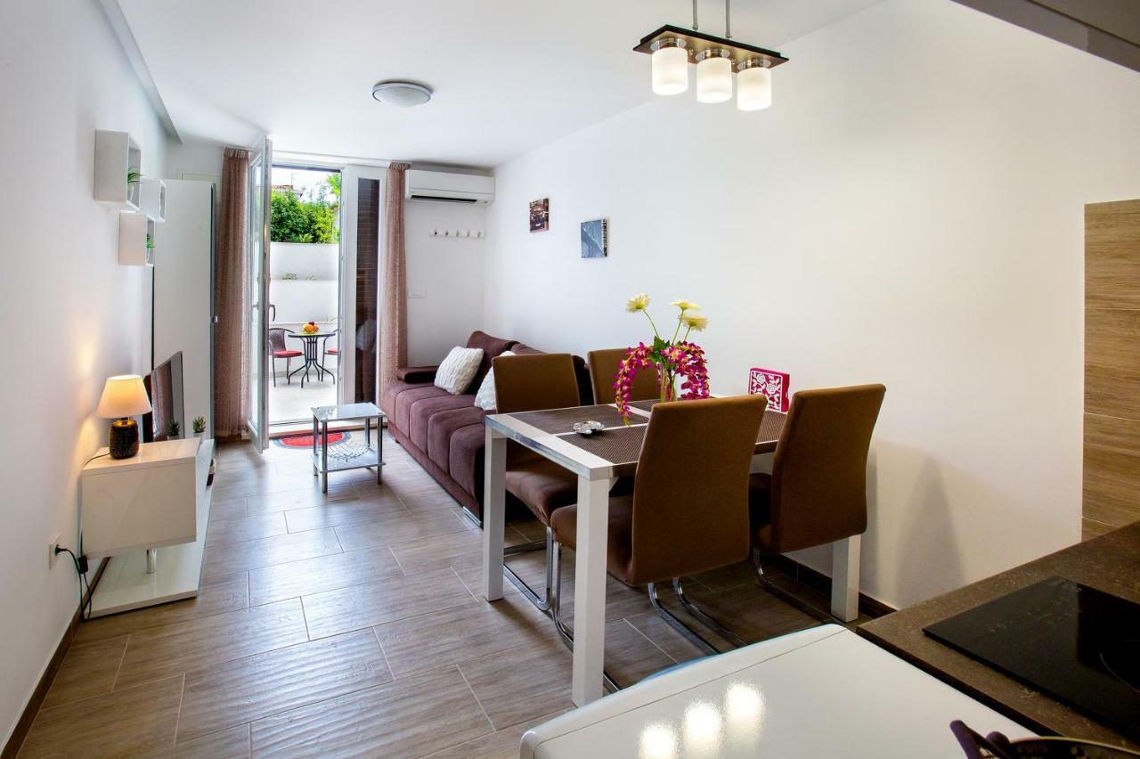 Apartment Nives In The Center - Free Parking *